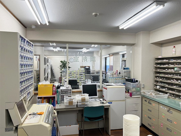 れんげ薬局　調剤室